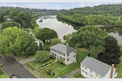58 Heritage Drive, Lowell, MA 01852 - Photo 4