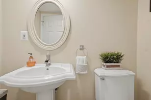 58 Heritage Dr, Lowell, MA 01852 - Photo 32