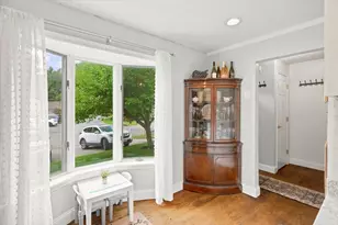4902 Heatherwood Ln, Peabody, MA 01960 - Photo 4