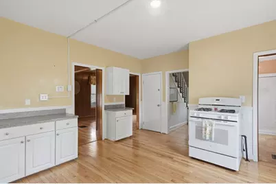 174 Willard Street, Lowell, MA 01850 - Photo 12