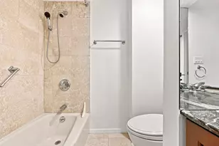 398 Beacon St, Boston, MA 02116 - Photo 36