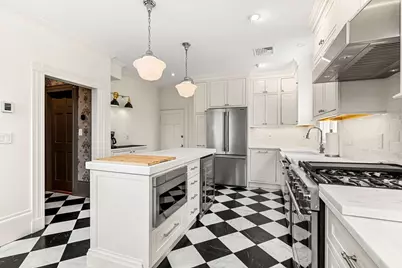 24 Chestnut St #2, Salem, MA 01970 - Photo 4