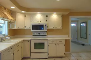 225 Reingold Ave, Fitchburg, MA 01420 - Photo 4