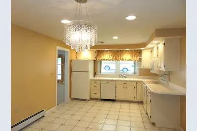 225 Reingold Ave, Fitchburg, MA 01420 - Photo 2