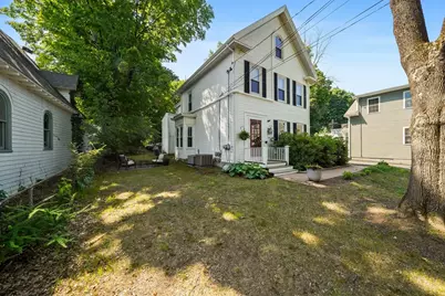 146 Lincoln Rd #A, Lincoln, MA 01773 - Photo 2