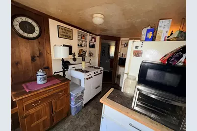 181 Pond St, Leominster, MA 01453 - Photo 14