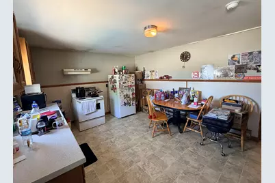 264 Mechanic St, Leominster, MA 01453 - Photo 6