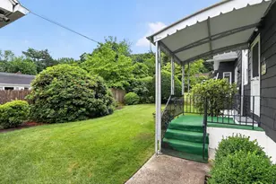 24 Lindbergh Ave, Holyoke, MA 01040 - Photo 4