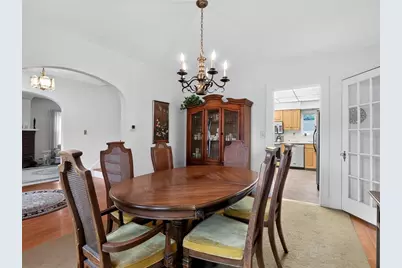 24 Lindbergh Ave, Holyoke, MA 01040 - Photo 12