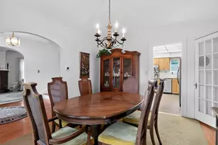 24 Lindbergh Ave, Holyoke, MA 01040 - Photo 12