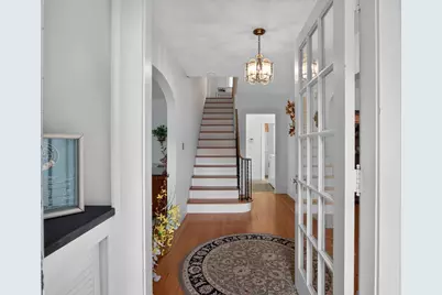24 Lindbergh Ave, Holyoke, MA 01040 - Photo 6