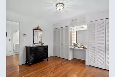 24 Lindbergh Ave, Holyoke, MA 01040 - Photo 16