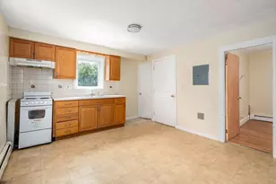 71 Tremont St, Peabody, MA 01960 - Photo 6