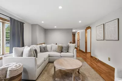 33-R Melrose Ave, Wilmington, MA 01887 - Photo 6