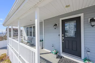 138 Sprague St, Fall River, MA 02724 - Photo 4