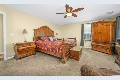 138 Sprague St, Fall River, MA 02724 - Photo 20