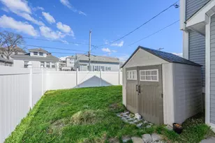 138 Sprague St, Fall River, MA 02724 - Photo 30