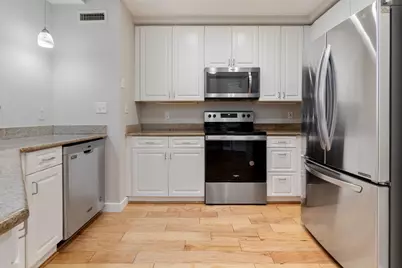 175 Cottage #214, Chelsea, MA 02150 - Photo 6