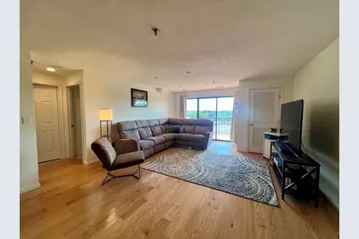 3920 Mystic Valley Pkwy #402, Medford, MA 02155 - Photo 6