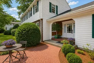 27 Church Ln, Burlington, MA 01803 - Photo 4
