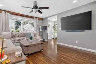 25 Warren St, Stoneham, MA 02180 - Photo 4