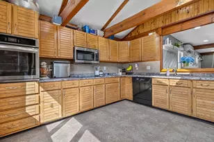 25 Warren St, Stoneham, MA 02180 - Photo 10
