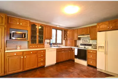 75 Winter St, Bridgewater, MA 02324 - Photo 10