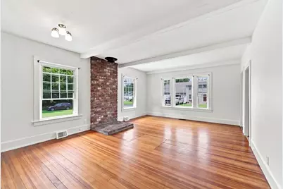 588 Poole St, Ludlow, MA 01056 - Photo 8