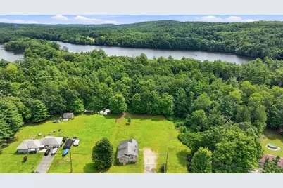 588 Poole St, Ludlow, MA 01056 - Photo 2
