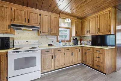 8 Donahue Lane, Grafton, MA 01536 - Photo 12