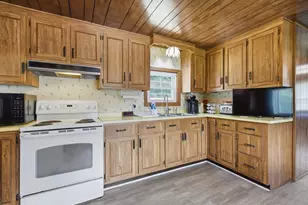 8 Donahue Ln, Grafton, MA 01536 - Photo 12