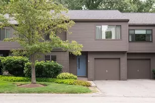 401 Colonial Dr, Ipswich, MA 01938 - Photo 2