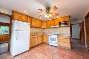17 Monarch St, Lowell, MA 01854 - Photo 2