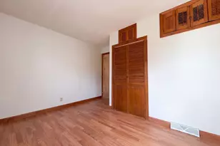 17 Monarch St, Lowell, MA 01854 - Photo 4