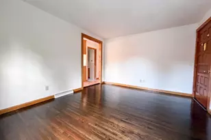 17 Monarch St, Lowell, MA 01854 - Photo 10