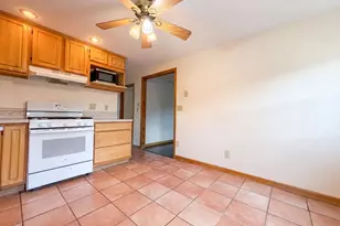17 Monarch St, Lowell, MA 01854 - Photo 12
