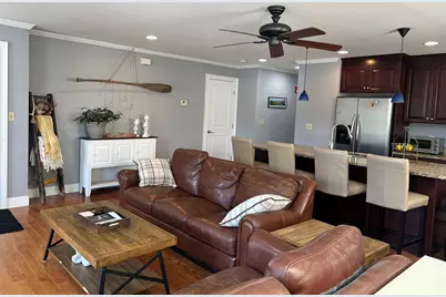 13 1/2 Merrimac St #1, Amesbury, MA 01913 - Photo 4