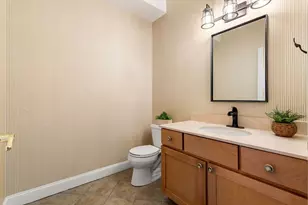 60 Merrimac St, Amesbury, MA 01913 - Photo 18