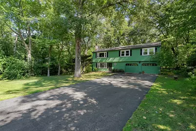 8 Dana Rd, Bedford, MA 01730 - Photo 2