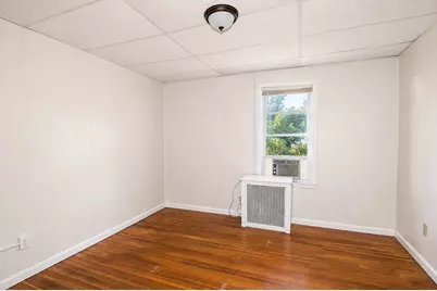 8 Trafton St, Chicopee, MA 01013 - Photo 24