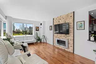 8 Museum Way, Cambridge, MA 02141 - Photo 2
