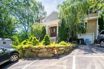 9 Ansonia Rd #A, Worcester, MA 01605 - Photo 2