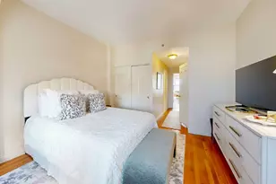 4 Charlesgate E, Boston, MA 02215 - Photo 16
