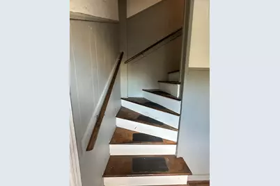 177 Nashua St #5, Fall River, MA 02721 - Photo 2