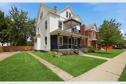 24 Washington Ave, Holyoke, MA 01040 - Photo 2