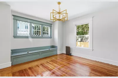 24 Washington Ave, Holyoke, MA 01040 - Photo 12