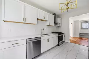 24 Washington Ave, Holyoke, MA 01040 - Photo 16