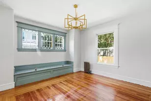 24 Washington Ave, Holyoke, MA 01040 - Photo 12