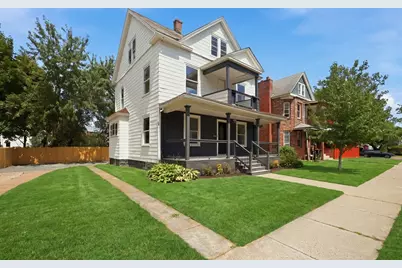 24 Washington Ave, Holyoke, MA 01040 - Photo 2