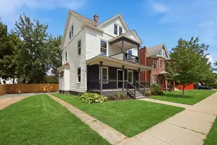 24 Washington Ave, Holyoke, MA 01040 - Photo 2